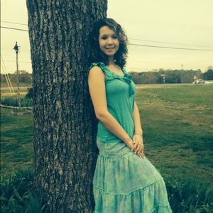 Meet your Posher, Elizabeth